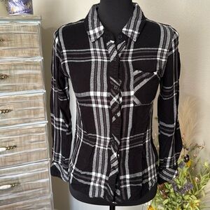 RAILS BLACK AND WHITE FLANNEL BUTTON DOWN